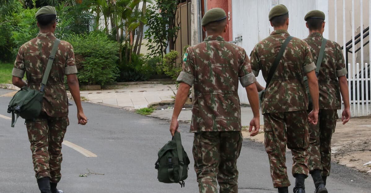 STF julgará no plenário físico se pena de militar por estupro é branda   Migalhas
