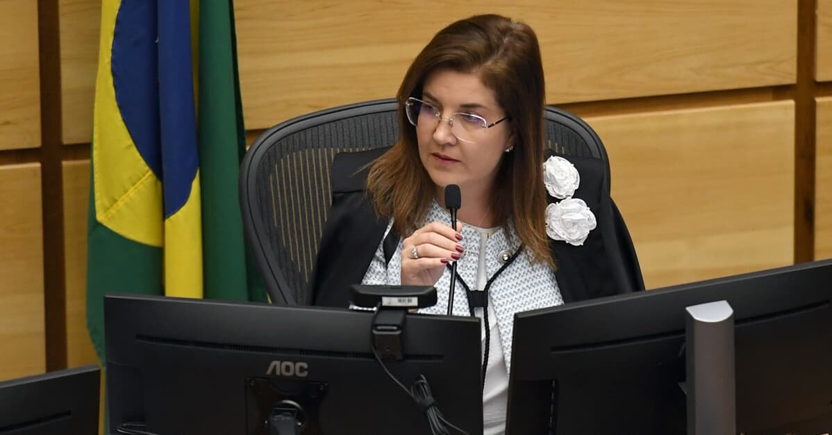 STJ anula julgamento por falta de intimação de advogado para sustentar   Migalhas